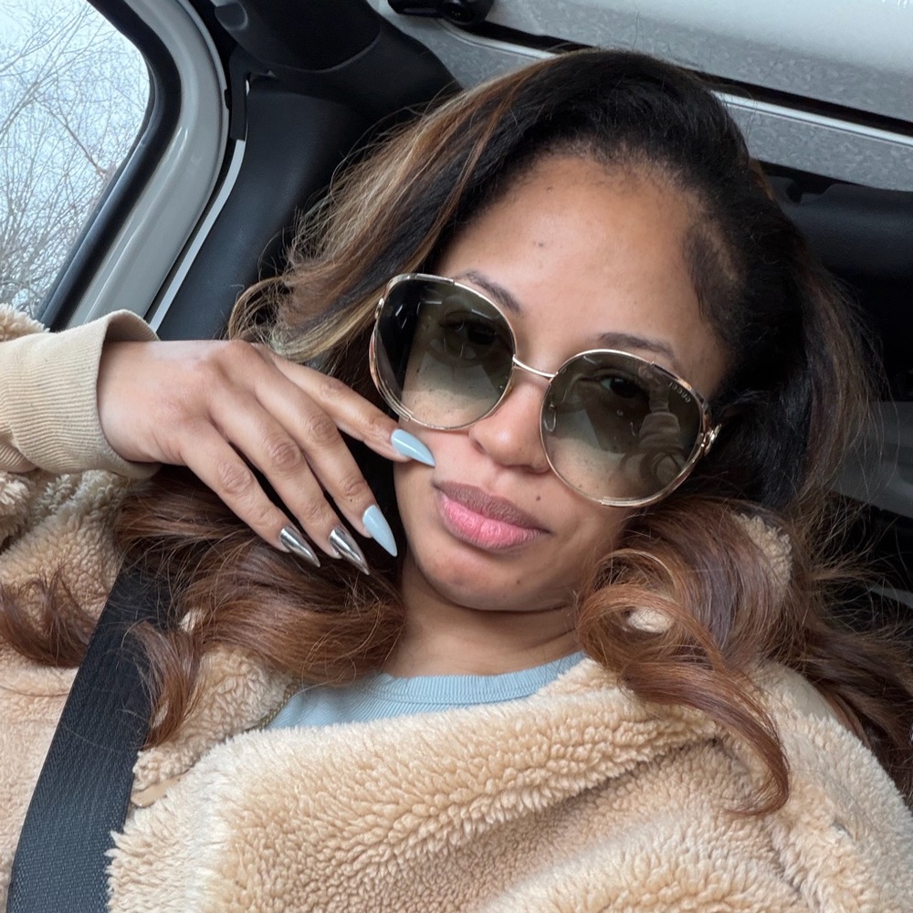 Meet your Posher, Courtney